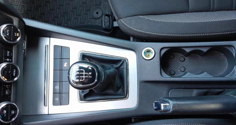 Skoda Octavia cena 47999 przebieg: 135755, rok produkcji 2019 z Gdynia małe 191
